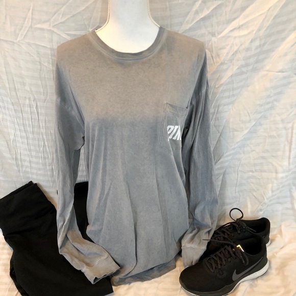 PINK Victoria's Secret Tops - Like new VS Pink long sleeve top!!
